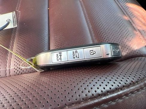 Used 2024 Kia Telluride SX Prestige w/ Towing Package AWD/4WD image 48