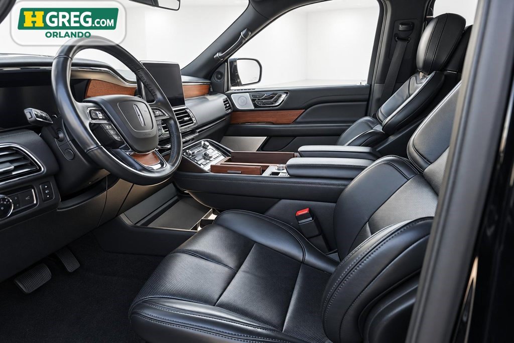 Used 2019 Lincoln Navigator Reserve AWD/4WD image 8
