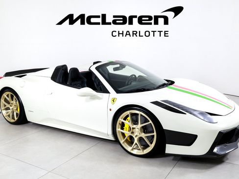 Used 2014 Ferrari 458 Spider RWD image 2