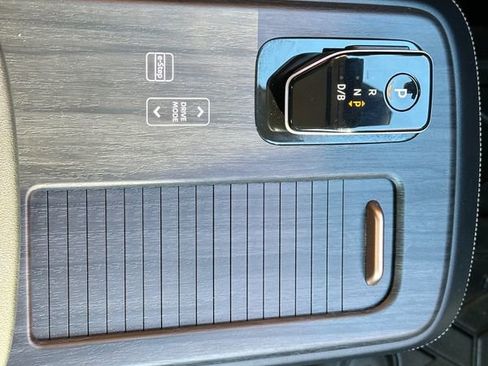 Used 2023 Nissan Ariya Engage image 36