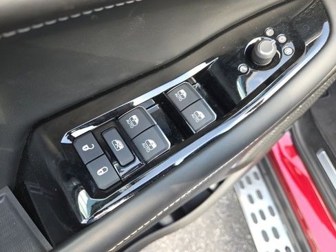 Used 2024 Jeep Grand Cherokee L Overland w/ Advanced Protech Group III image 29