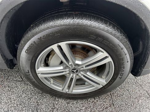 Used 2022 Mercedes-Benz GLC 300 4MATIC image 10