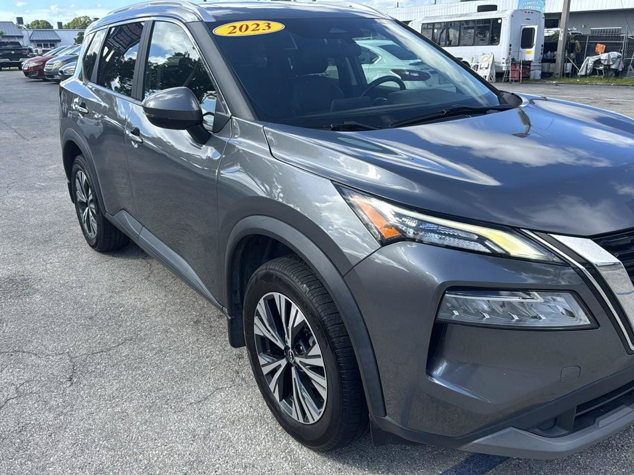 Used 2023 Nissan Rogue SV w/ SV Premium Package AWD/4WD image 4