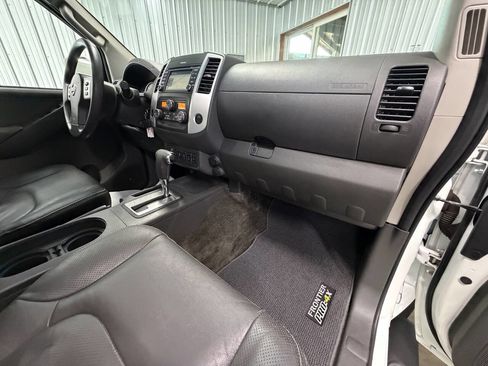 Used 2014 Nissan Frontier PRO-4X w/ Pro-4x Luxury Package image 33