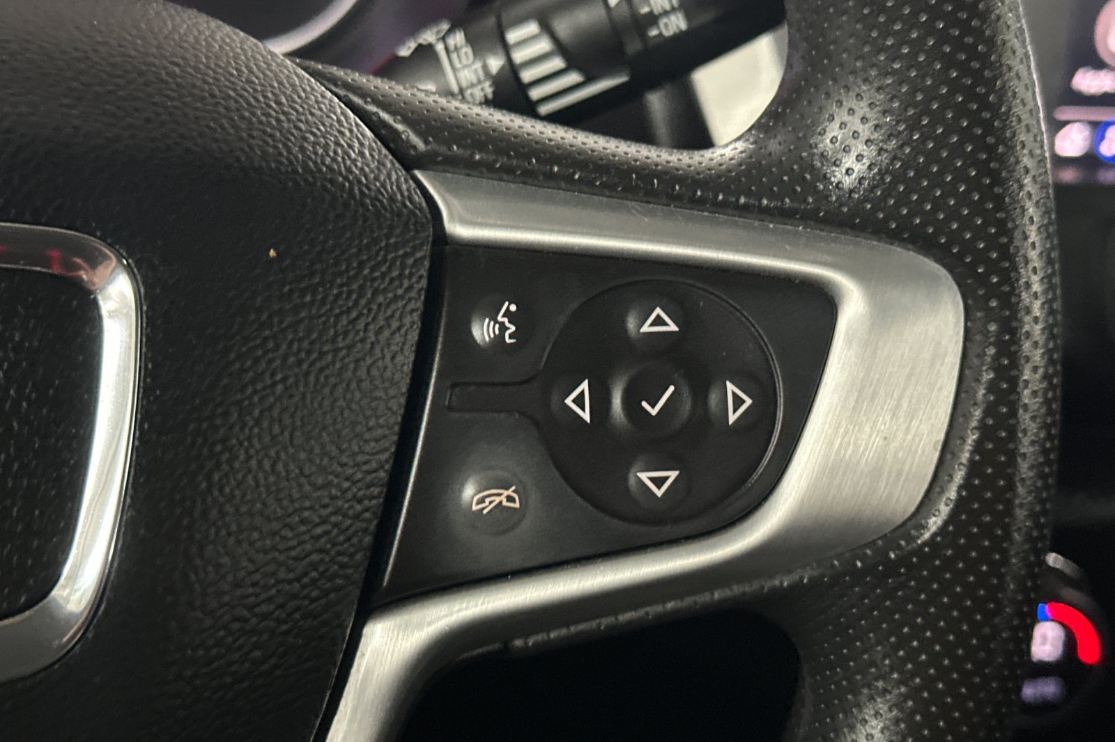 Used 2022 GMC Terrain SLE w/ Driver Convenience Package FWD image 38