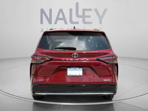New 2026 Toyota Sienna Limited FWD image 4