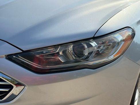 Used 2018 Ford Fusion S FWD image 11