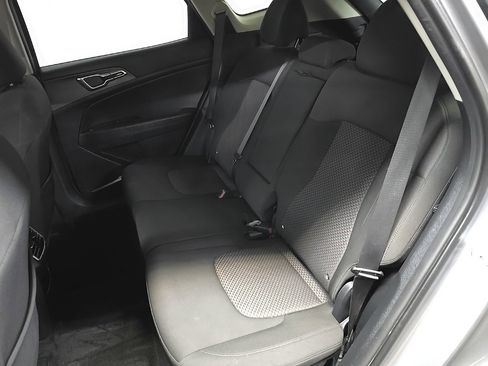 Used 2023 Kia Sportage LX image 31