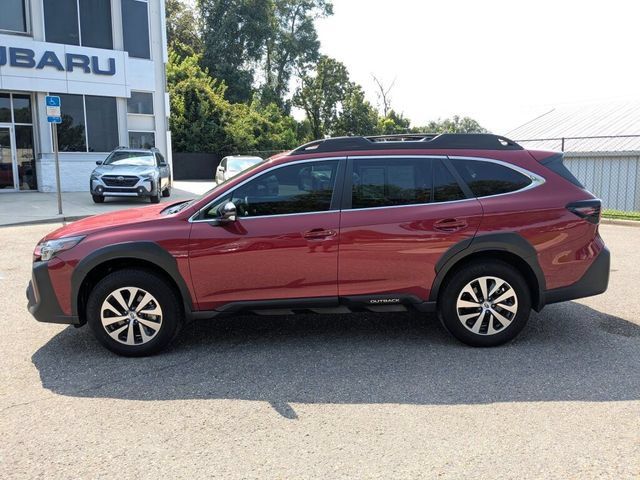 Used 2025 Subaru Outback Premium AWD/4WD image 11