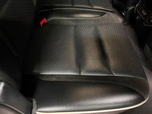 Used 2025 RAM 1500 Laramie AWD/4WD image 24