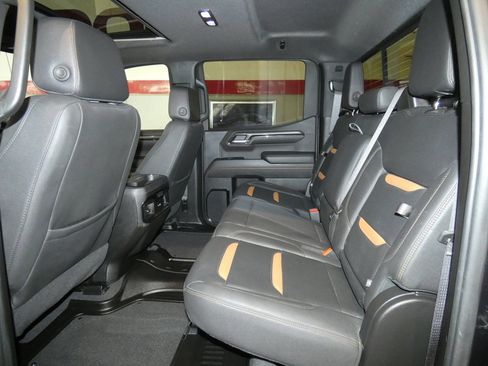 Used 2024 GMC Sierra 1500 AT4 w/ AT4 Preferred Package image 29