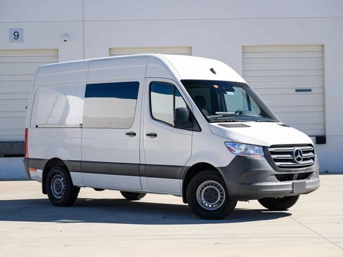 Used 2021 Mercedes-Benz Sprinter 2500 image 72