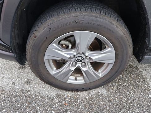 Used 2024 Toyota RAV4 XLE image 4