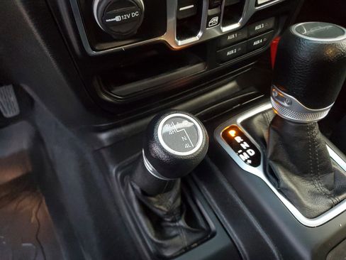 Certified 2020 Jeep Gladiator Sport w/ Quick Order Package 24S image 30