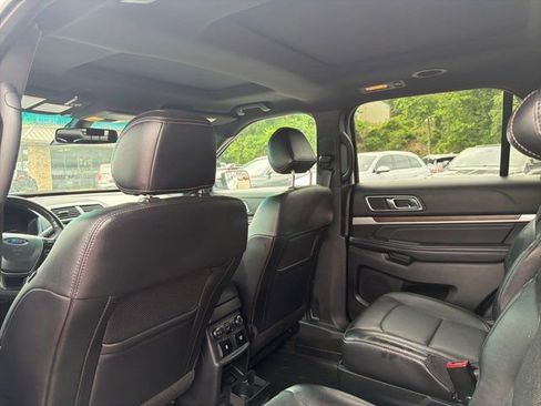 Used 2017 Ford Explorer Limited w/ Equipment Group 301A AWD/4WD image 19