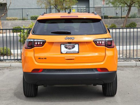 Used 2026 Jeep Compass Latitude AWD/4WD image 7