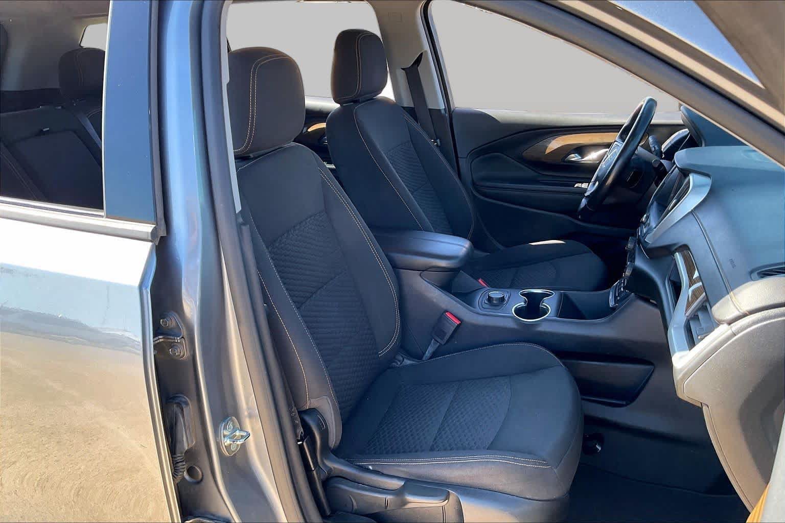Used 2021 GMC Terrain SLE w/ Elevation Edition FWD image 9
