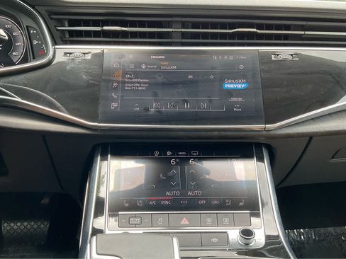 Used 2025 Audi Q8 Premium Plus AWD/4WD image 18