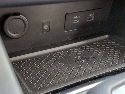 Used 2022 Nissan Pathfinder Platinum w/ Cargo Package FWD image 22