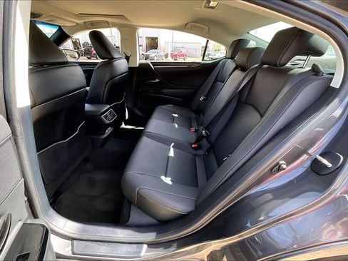 Used 2024 Lexus ES 350 w/ Premium Package image 20