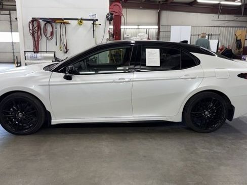Used 2023 Toyota Camry XSE image 7