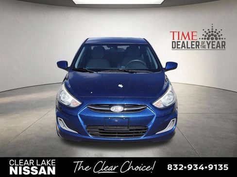 Used 2016 Hyundai Accent SE FWD image 2