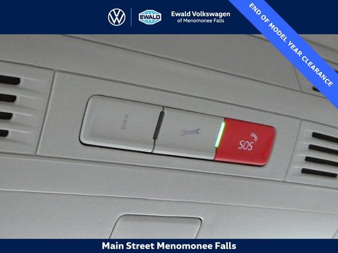 Used 2025 Volkswagen Taos SE image 22
