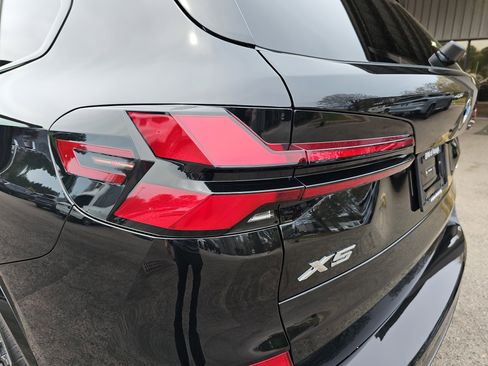 New 2026 BMW X5 xDrive40i w/ M Sport Package AWD/4WD image 37