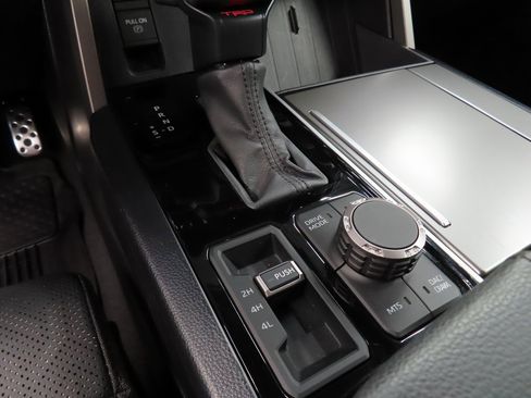 Used 2025 Toyota Sequoia SR5 image 61