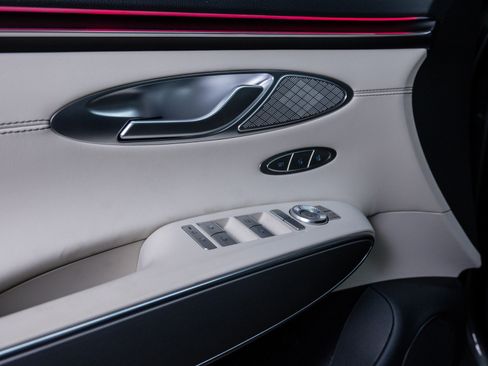 New 2026 Genesis GV70 2.5T Advanced image 17