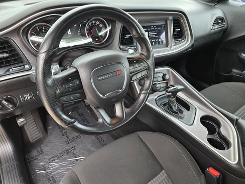 Used 2022 Dodge Challenger GT AWD/4WD image 25