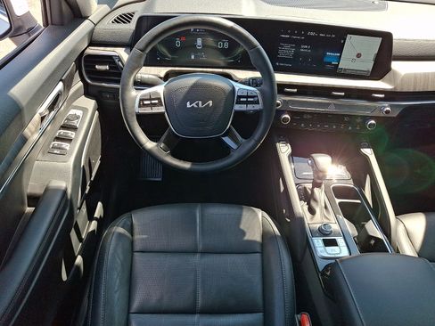 Used 2024 Kia Telluride EX AWD/4WD image 14