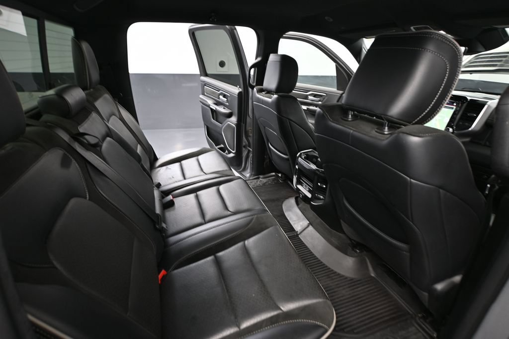Used 2021 RAM 1500 Laramie w/ Sport Appearance Package AWD/4WD image 34