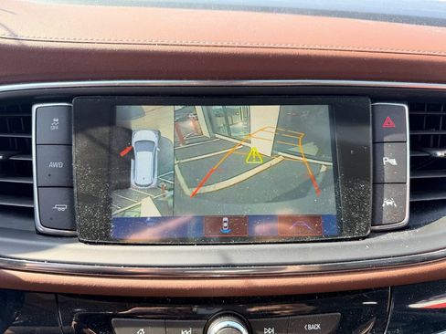 Used 2018 Buick Enclave Avenir w/ Avenir Technology Package AWD/4WD image 5