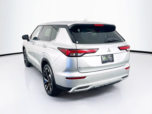 Used 2024 Mitsubishi Outlander SE AWD/4WD image 5