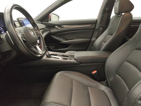 Used 2019 Honda Accord Sport image 17