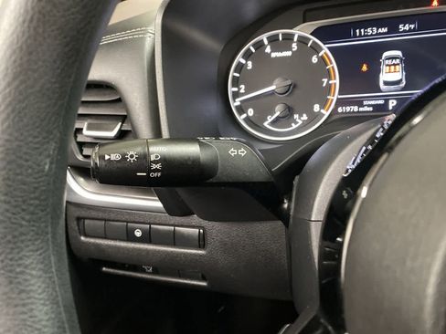 Used 2023 Nissan Rogue SV image 24