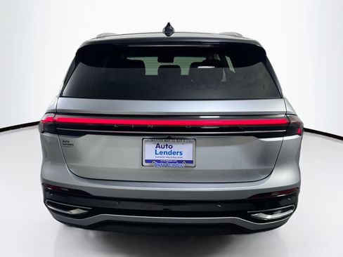 Used 2024 Lincoln Nautilus Reserve image 6