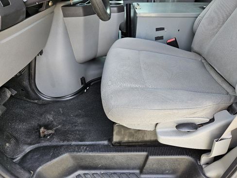 Used 2011 Ford E-250 and Econoline 250 w/ PWR Group image 15