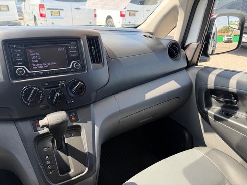 Used 2019 Nissan NV200 S image 33