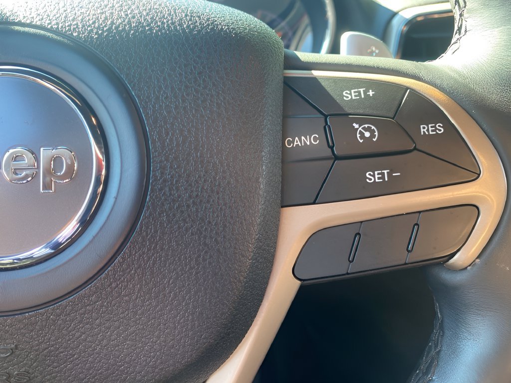 Used 2014 Jeep Grand Cherokee Limited AWD/4WD image 19