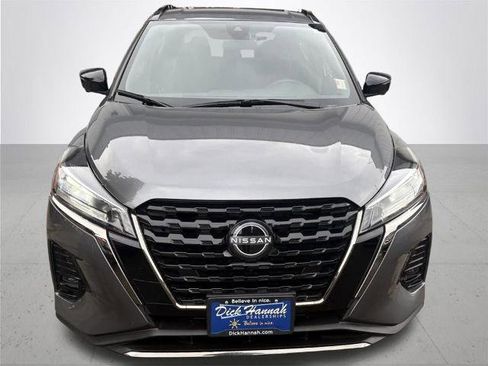 Certified 2023 Nissan Kicks SR image 3