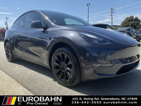 Used 2024 Tesla Model Y Long Range image 23