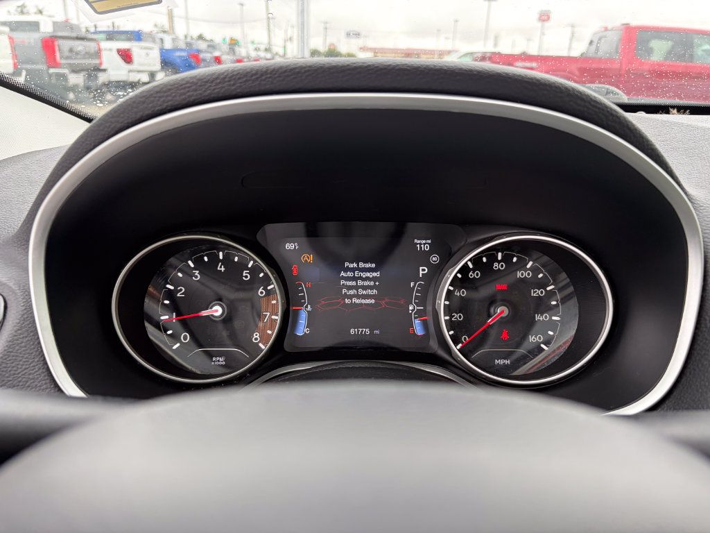 Used 2020 Jeep Compass Limited AWD/4WD image 25