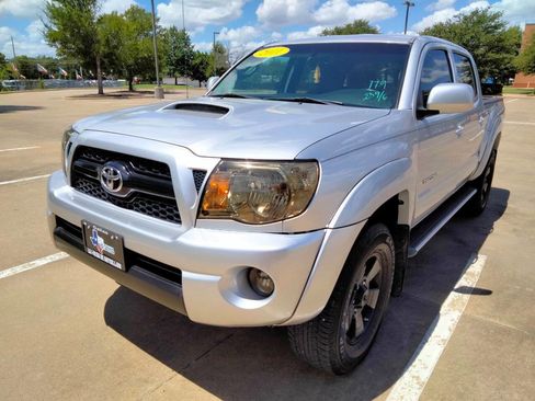 Used 2011 Toyota Tacoma PreRunner w/ TRD Sport Pkg image 1