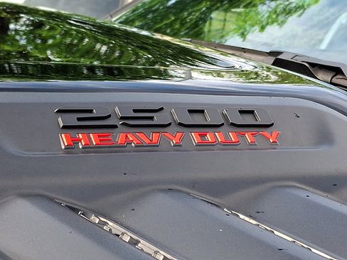 Used 2025 RAM 2500 Limited AWD/4WD image 36
