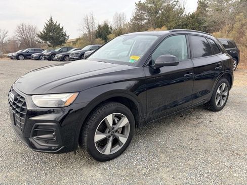 Used 2025 Audi Q5 2.0T Premium w/ Convenience Plus Package image 1