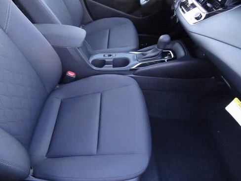 Used 2025 Toyota Corolla LE image 14