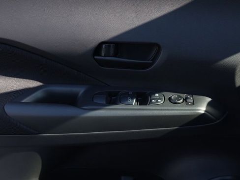 New 2025 Nissan Kicks Play S image 24