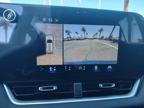 New 2026 Chevrolet Equinox LT w/ Safety and Technology Package FWD image 12